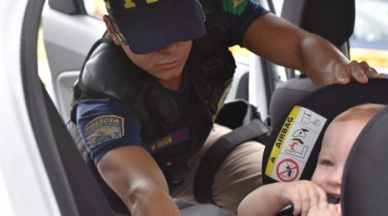 Estradas PRF de SC flagra nas BRs 315 passageiros sem cinto de segurança