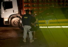 Caminhoneiro que transportava produto perigoso é detido pela PRF por posse de droga