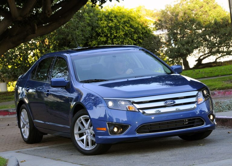 Ford faz recall de Fusion e Edge por "airbags mortais" Estradas