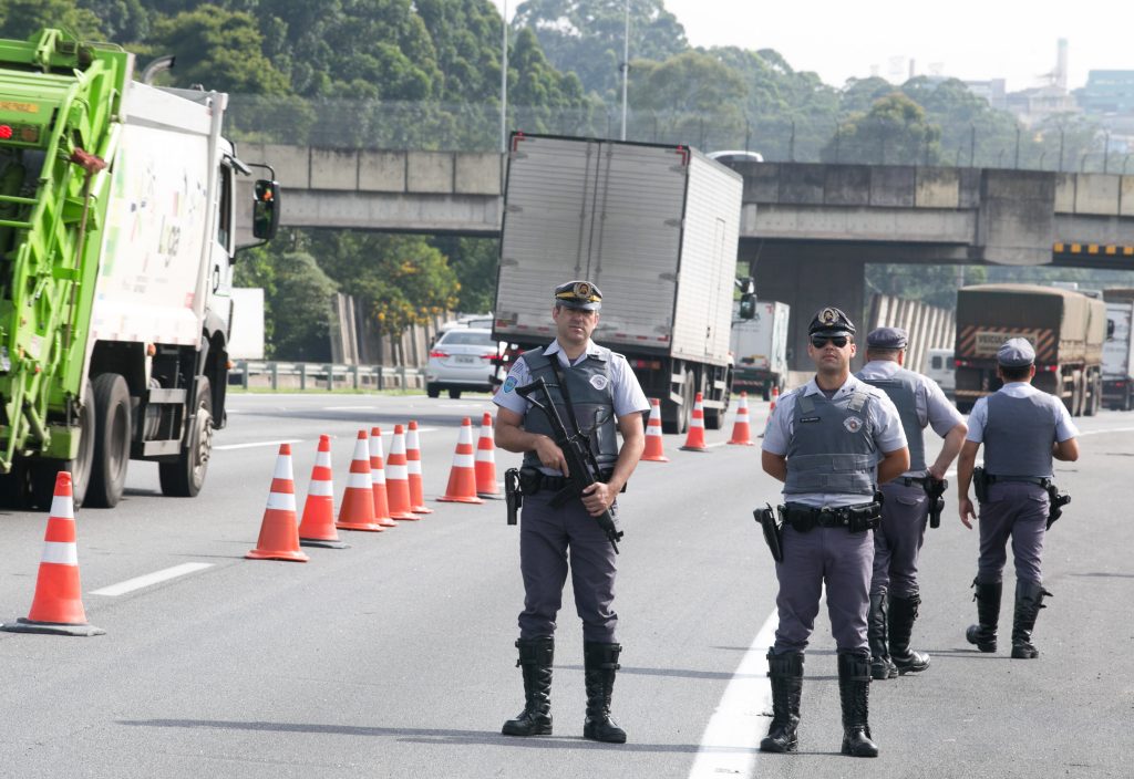 Opera O Rodovia Mais Segura Mobiliza Mil Policiais Militares Em Sp Estradas