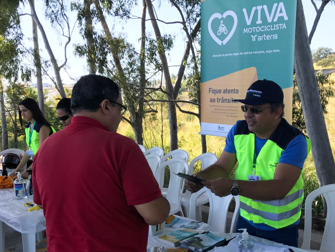 Campanha_Arteris_Viva_Motociclista