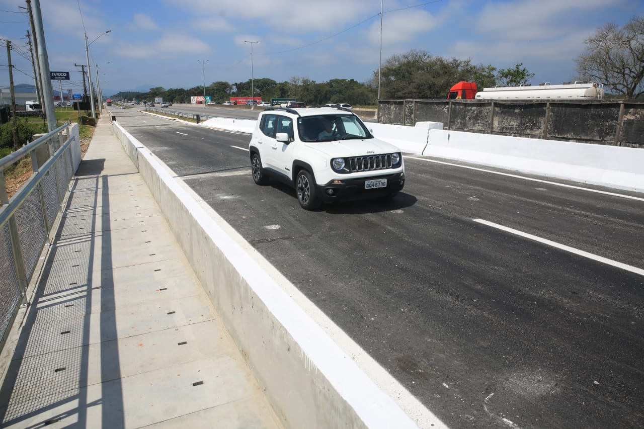 Ponte_Canal_ Itajaí_Mirim_BR_101_SC