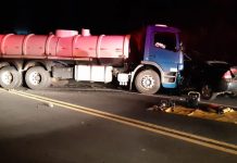 Motorista de carro morre em acidente com caminhão na BR-476, no Paraná