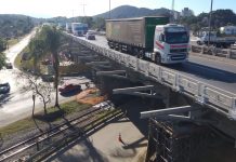 Viaduto sobre ferrovia na BR-101, em Joinville (SC) passa por reformas