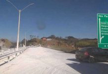 Acidente na BR-381 deixa ferido e interdita pista em Itaguara