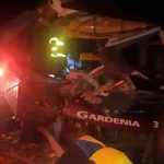 Acidente entre ônibus e carreta deixa dois mortos na Fernão Dias (BR-381)