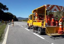 RJ-124 recebe pintura de faixas e manutenção no pavimento