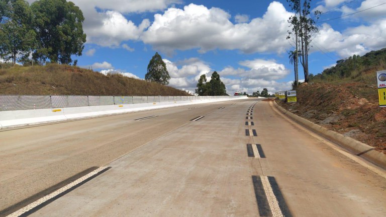 Rodovia_BR_381_Km_304_Bom_Jesus_do_Amparo_MG