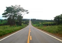 Acidente na MG-230 mata motorista e deixa passageiros feridos