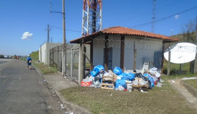 Rodovia_BR_116_Lixo_NovaDutra