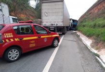 Mulheres morrem em acidente com ônibus e carreta na BR-381, em Ipatinga (MG)