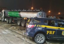 Carreta-tanque é flagrada na BR-040 com 15 mil litros de combustível sem nota