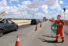 Manutenção do pavimento da BR-163, no MS, aciona a Operação Pare e Siga