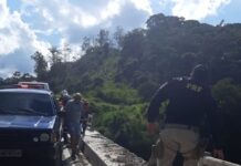 Caminhão cai de ponte na BR-381 um mês após acidente com ônibus