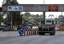 Concessionárias arrecadaram quase R$ 10 bilhões por obras não concluídas no PR