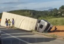 Uma pessoa morre e duas ficam feridas na BR-101, em Anchieta (ES)