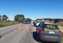 Colisão entre carro e ônibus mata três na BR-471, em RS