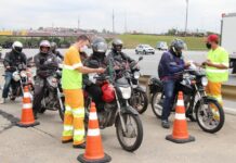 Concessionárias orientam motociclistas sobre prudência no trânsito
