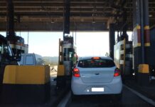 Proposta determina oferta de álcool 70% nas cabines de pedágio