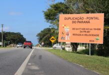 Obra de drenagem requer atenção do motorista na PR-407, em Pontal do Paraná