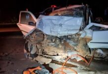Três pessoas morrem em colisão frontal na BR-251, em Unaí (MG)