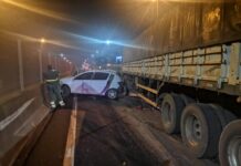 Acidente na BR-277, no Paraná, entre carros e caminhão deixa feridos