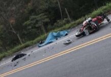 Motociclista que carregou caixão morre em acidente na BR-381