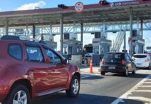Motorista tem passagem livre no pedágio que não aceitar cartão de crédito ou débito em SC