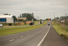 BR-277 ganha refletores sob o viaduto XIV de Novembro, em Cascavel (PR)