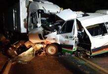 Três morrem em acidente com ambulância na BR-470, em SC