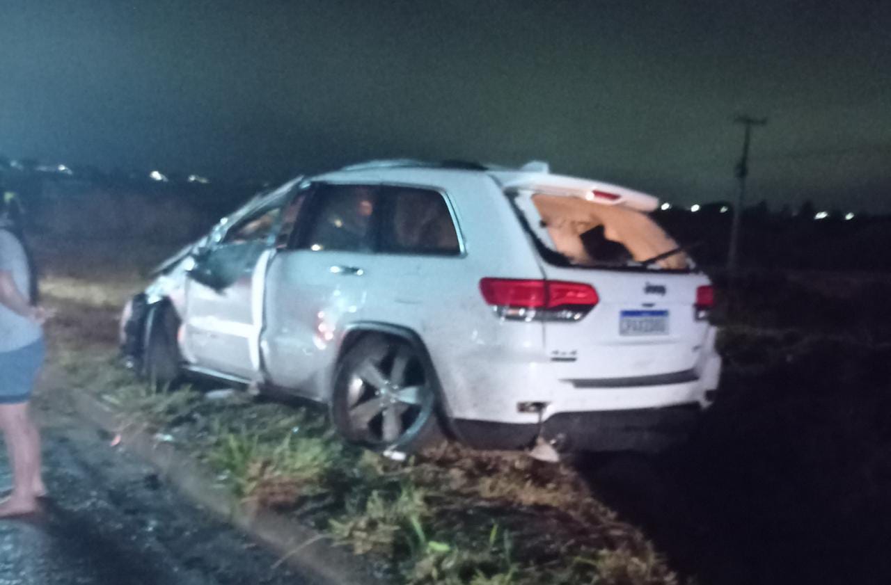 Capotamento na BR-153 mata mulher e deixa dois feridos, em Anápolis (GO) -  Estradas