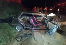 Colisão na PR-160, entre carro e dois caminhões mata motorista
