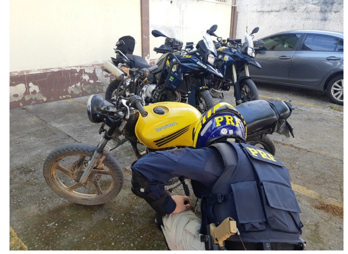 PRF_SP_BR_116_Motociclista_Preso