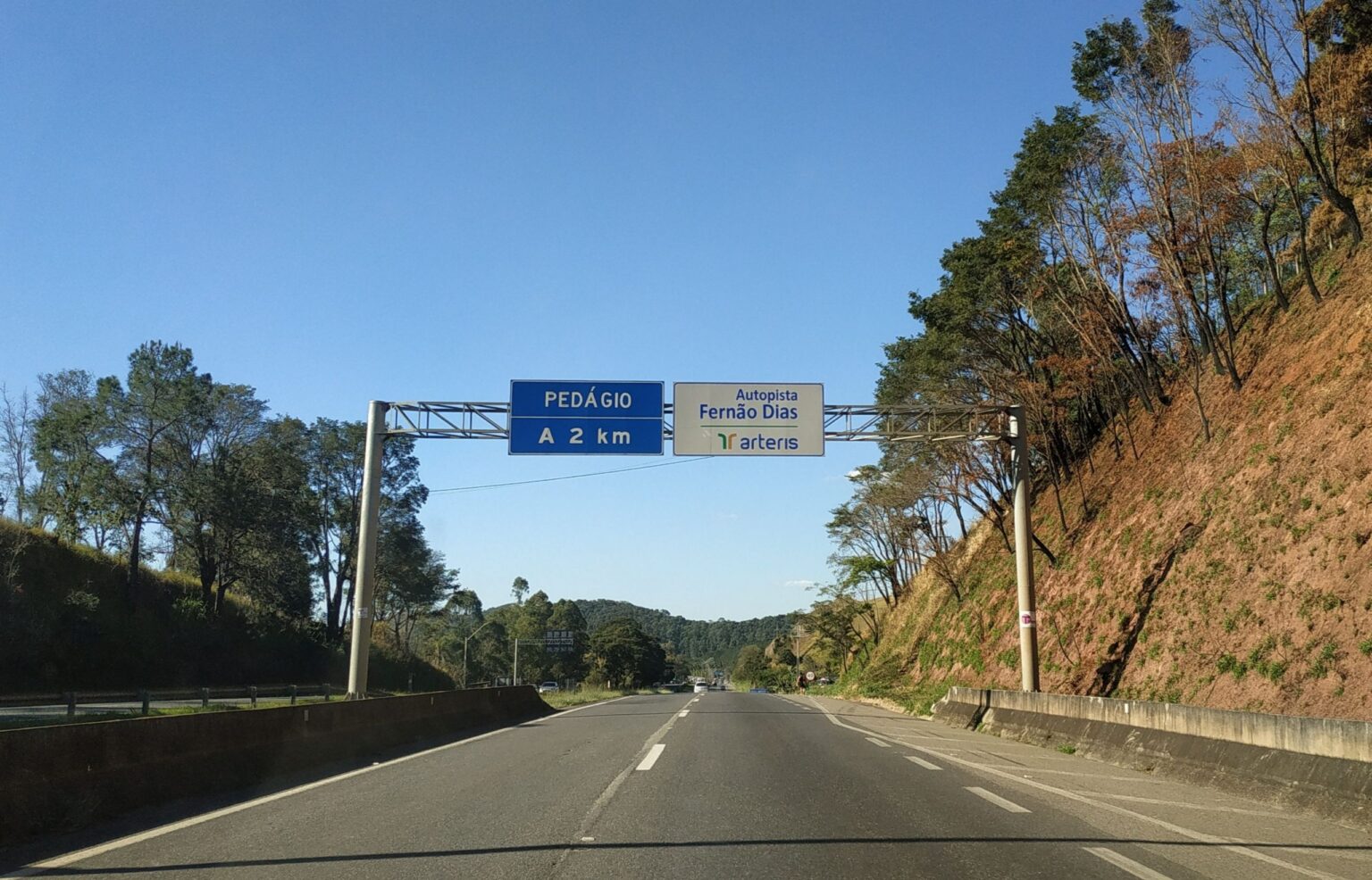 Fernão Dias (BR-381) deve ter quase 900 mil veículos no feriado da ...