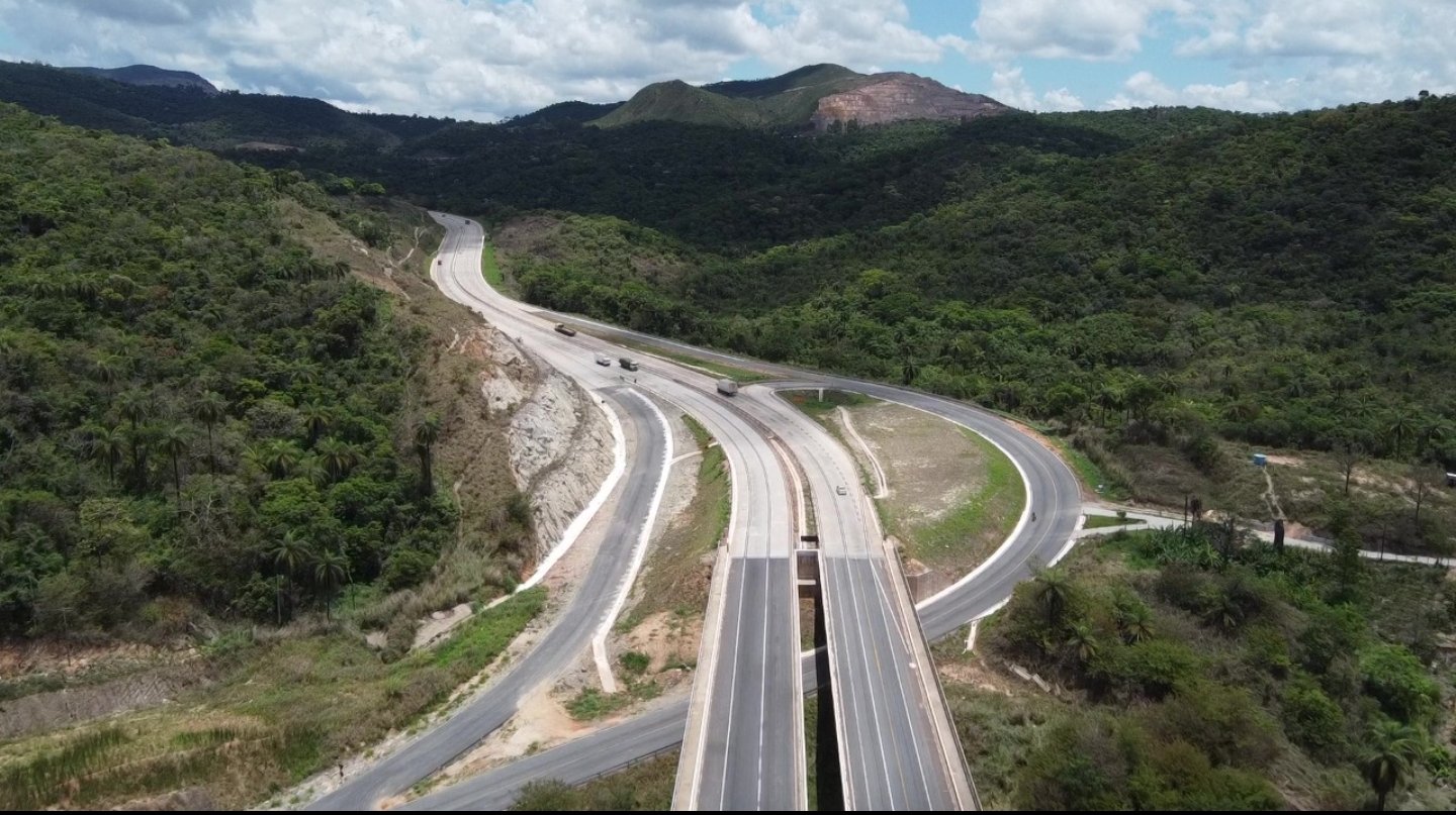 Rodovia Fernão Dias é interditada nesta tarde devido queda de barreira em  Brumadinho - REVISTA DO ÔNIBUS
