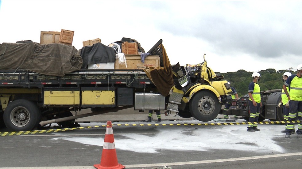 Caminhão com traseira arqueada não está sendo fiscalizado como