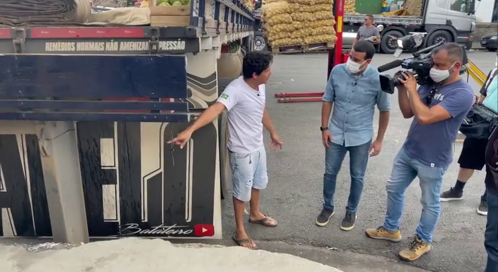 Cabelo Batateiro mais uma vez é pego com o caminhão arqueado 