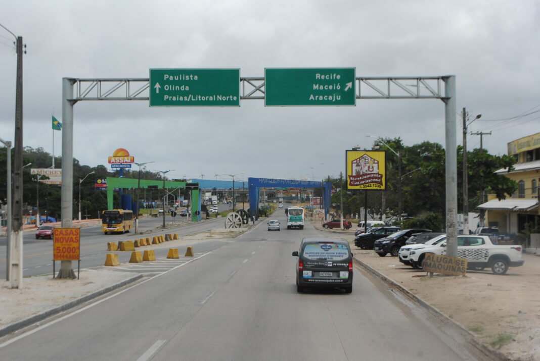 Rodovia_BR_101_PE_Der_11_2016_ (2)