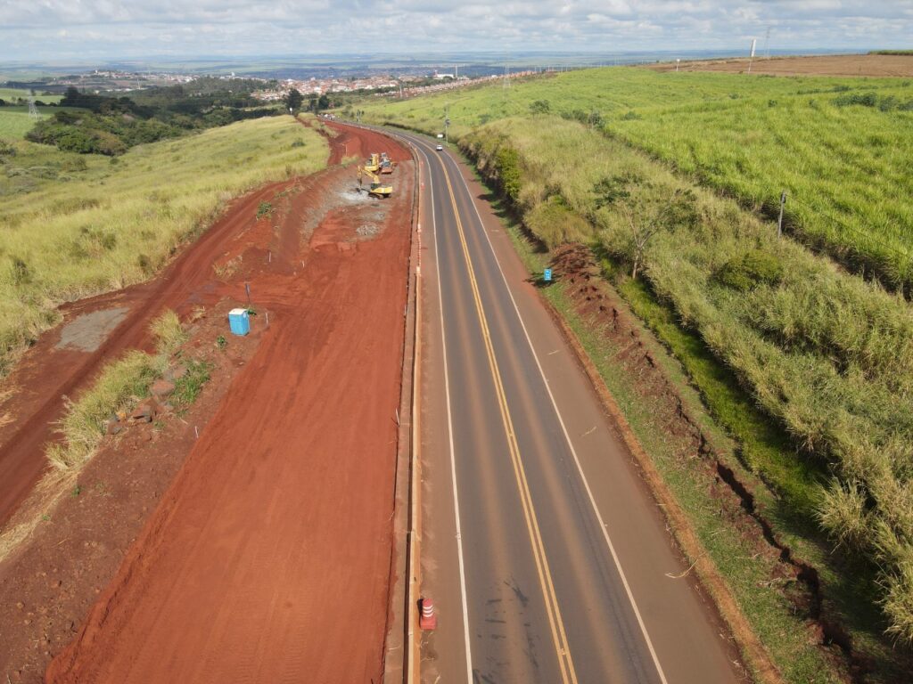 Rodovia SP-255 tem alteração no tráfego na altura do km 168, em Barra ...