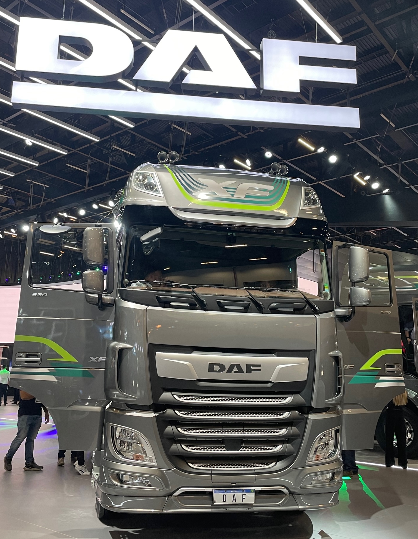 DAF lança os caminhões CF e XF com motores Euro 6 na Fenatran