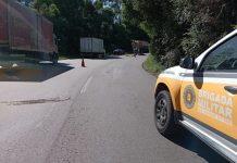 Motociclista morre em colisão com caminhão na ERS-324, no Rio Grande do Sul