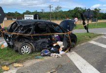 Acidente na SP-055 deixa irmãos gêmeos mortos e feridos graves, no litoral de SP