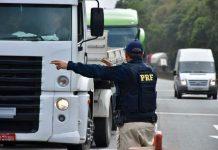 VÍDEO: Fiscalização na BR-277, no PR, flagra carreta do Paraguai com 20 pneus ‘carecas’