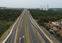 Rodovias paulistas têm previsão de 1, 7 milhão de veículos no feriado prolongado