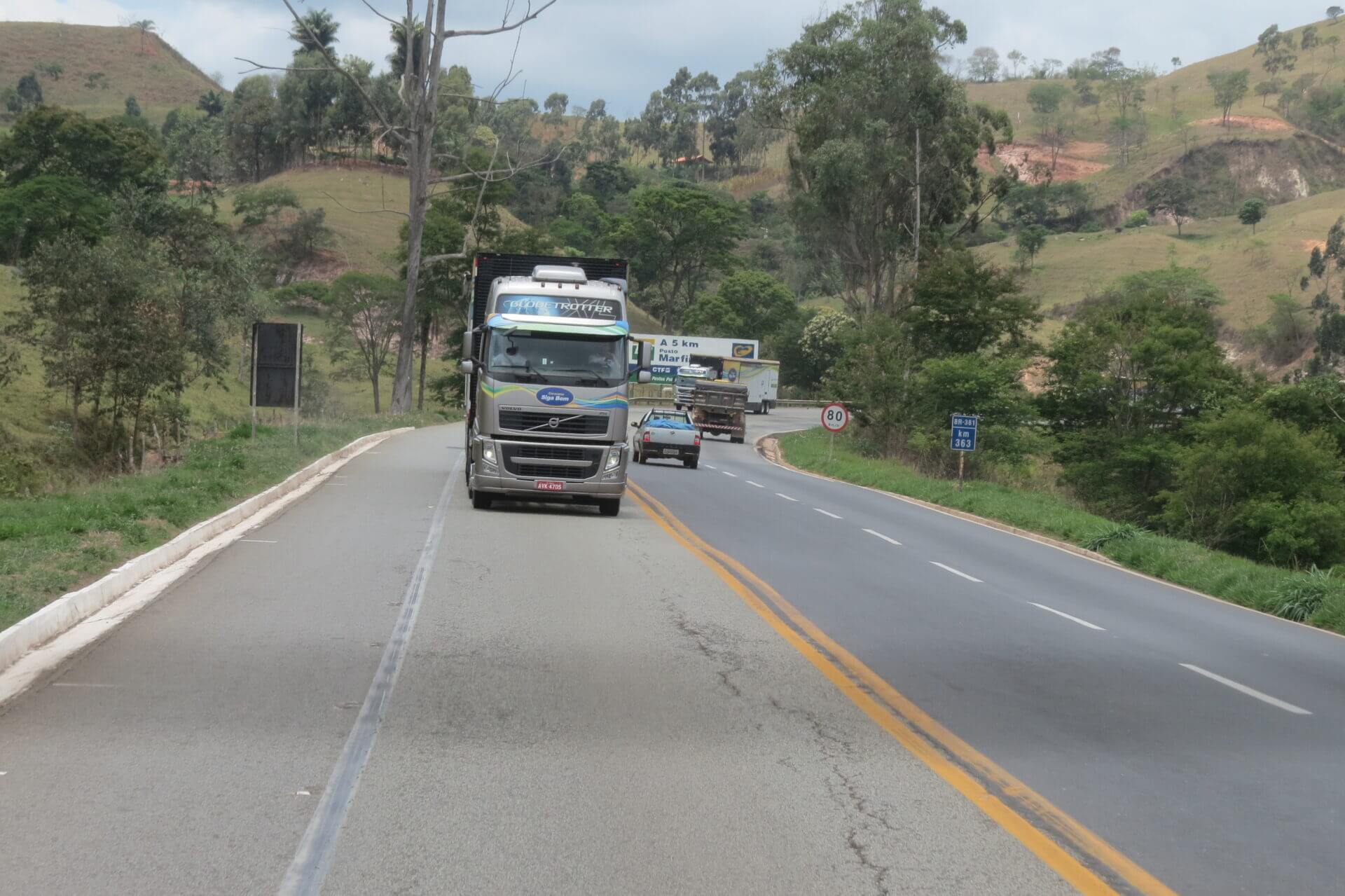 Rodovia_BR_381_Km_363_Joao_Monlevade_Foto_Aderlei_de_Souza_Der_6_nov_14