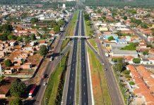 Trecho de 20 quilômetros na BR-153, no Tocantins, recebe serviços de microrrevestimento