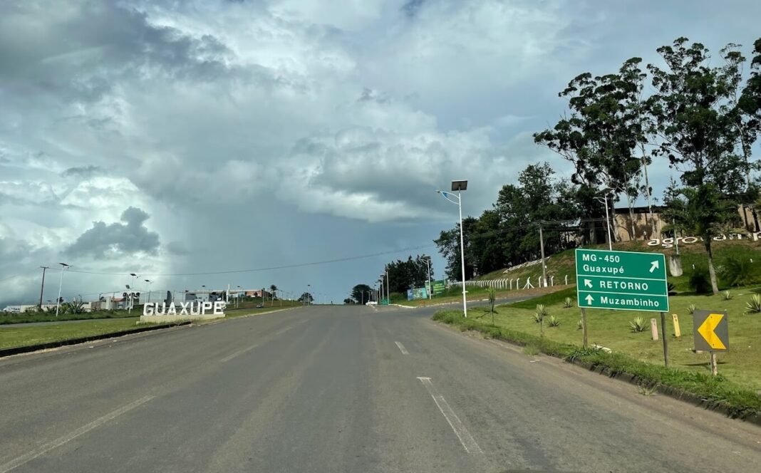 Rodovia_BR_146_Guaxupe_Muzambiunho_Foto_Aderlei de Souza_dez_2022 (1) (1)