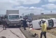 Acidente com 13 veículos na BR-232 deixa feridos, em Pernambuco