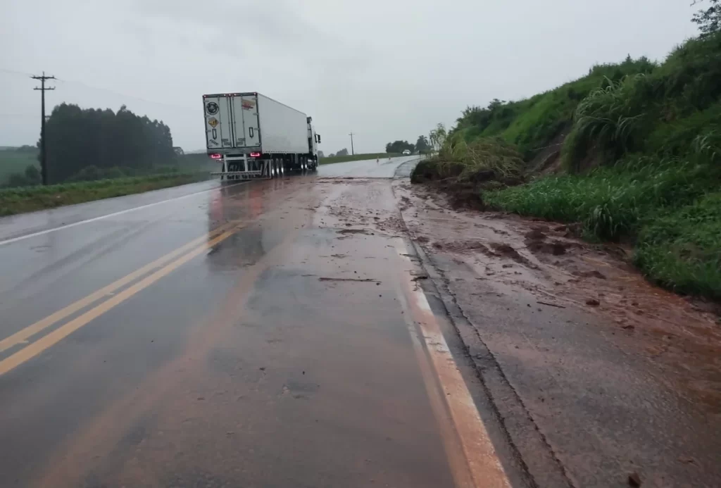 Chuvas causam novos danos nas estradas do Sudoeste do Paraná