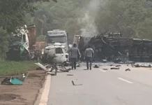 Acidente com seis veículos na BR-040 deixa feridos, em Congonhas (MG)